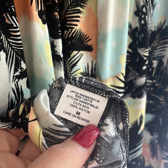 Romper new - Picture 6 of 7